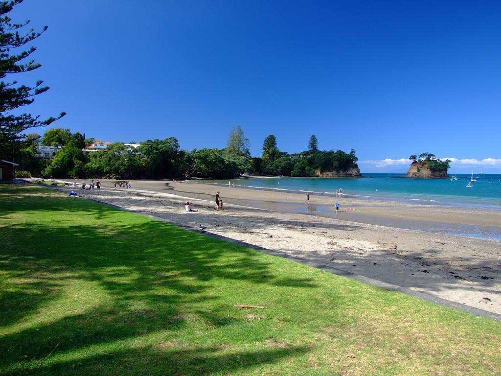 Close To Beach Auckland Exterior photo